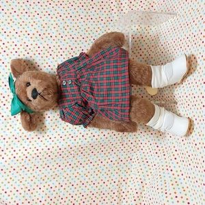 BearlyThere Inc. Christmas Collectable Bear